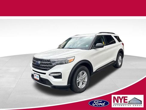 Used 2022 Ford Explorer XLT w/ Equipment Group 202A image 1