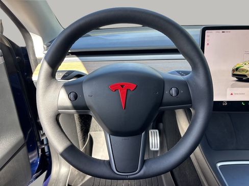 Used 2022 Tesla Model Y Performance image 30