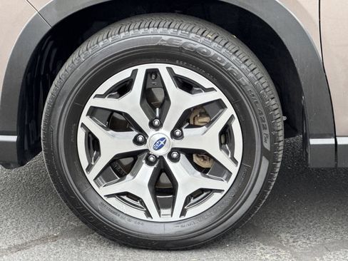 Used 2023 Subaru Forester Premium AWD/4WD image 31
