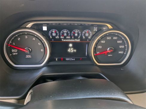 Used 2021 Chevrolet Suburban Premier image 18