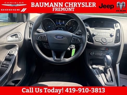 Used 2016 Ford Focus SE FWD image 13