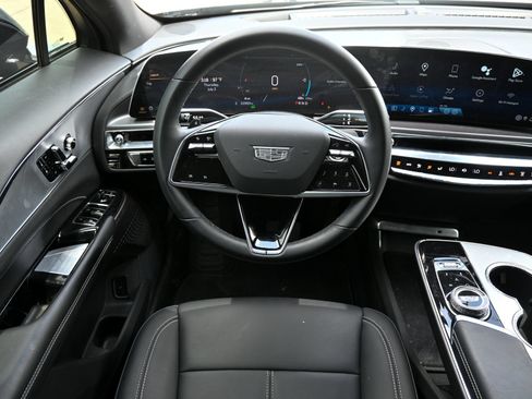 Certified 2024 Cadillac Lyriq Tech AWD/4WD image 8