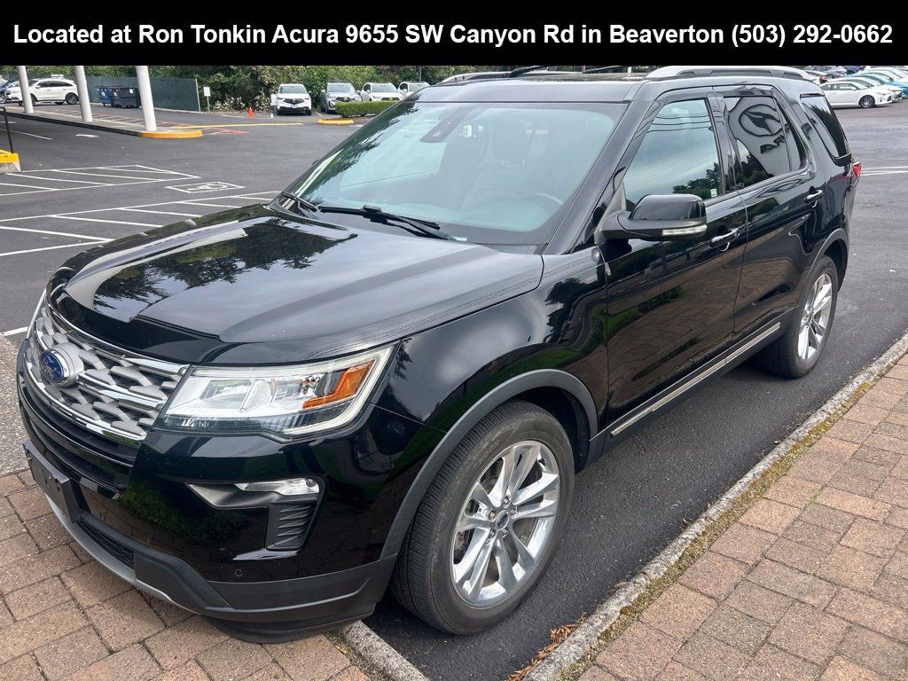 Used 2018 Ford Explorer XLT w/ Equipment Group 202A AWD/4WD image 7