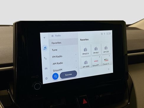 Used 2025 Toyota Corolla LE FWD image 21