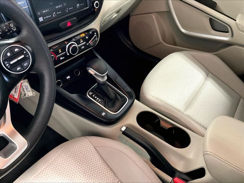 Used 2025 Kia Soul S FWD image 20
