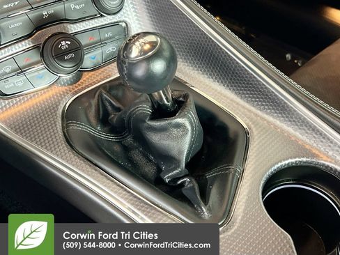 Used 2016 Dodge Challenger SRT Hellcat RWD image 10