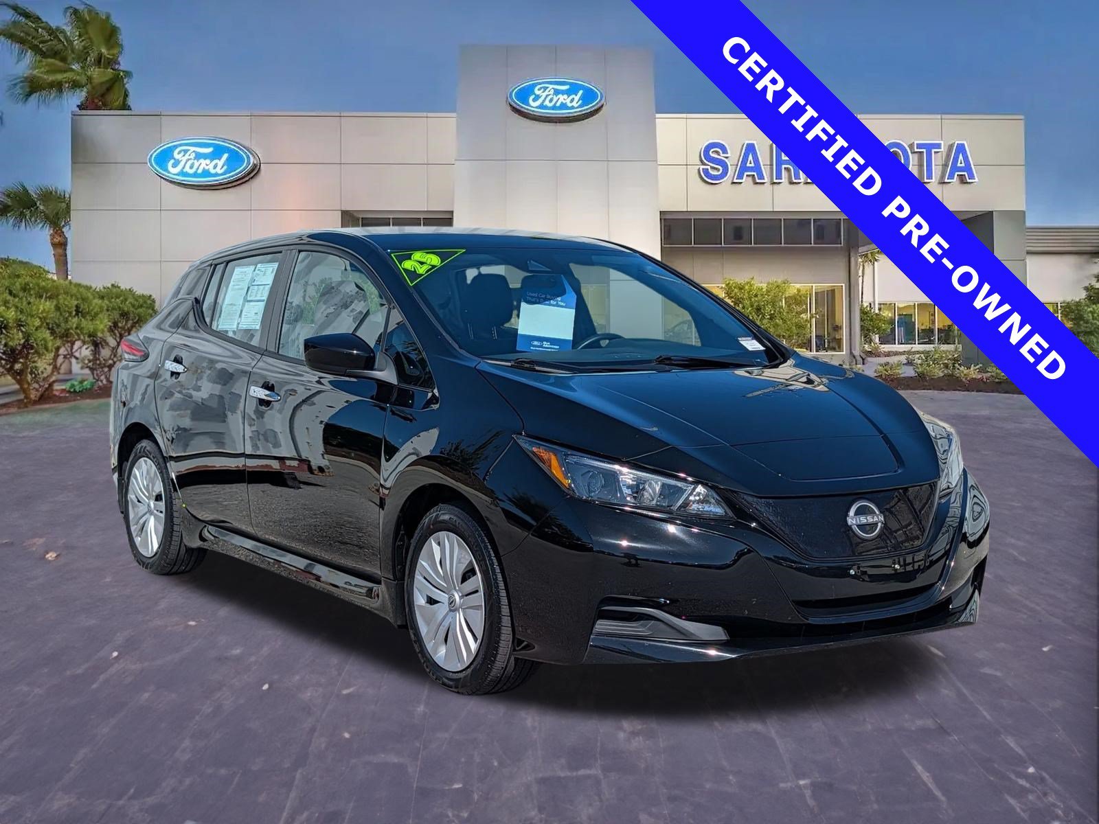 Used 2025 Nissan Leaf S FWD image 1