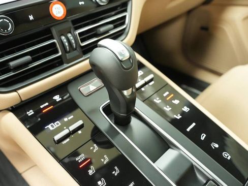 New 2026 Porsche Macan AWD/4WD image 24