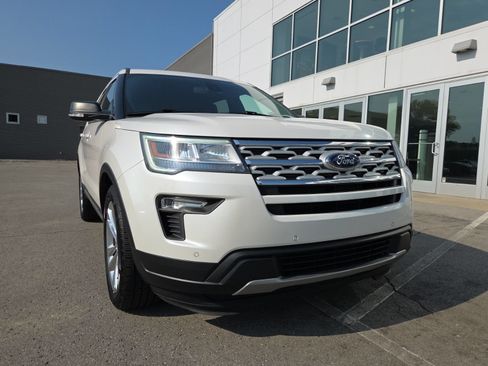 Used 2019 Ford Explorer XLT w/ Equipment Group 202A FWD image 30