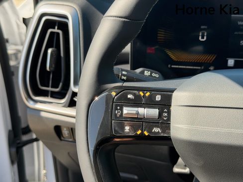 New 2026 Kia Sorento LX FWD image 14