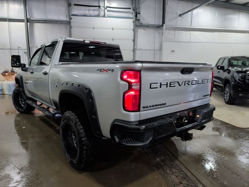 Used 2021 Chevrolet Silverado 2500 Custom w/ Custom Value Package AWD/4WD image 4