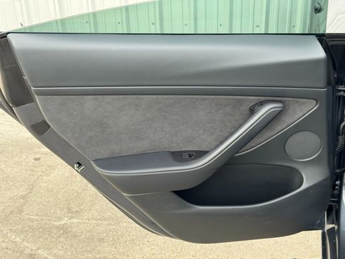 Used 2022 Tesla Model 3 image 41