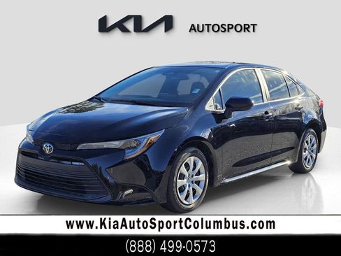 Used 2023 Toyota Corolla LE image 1