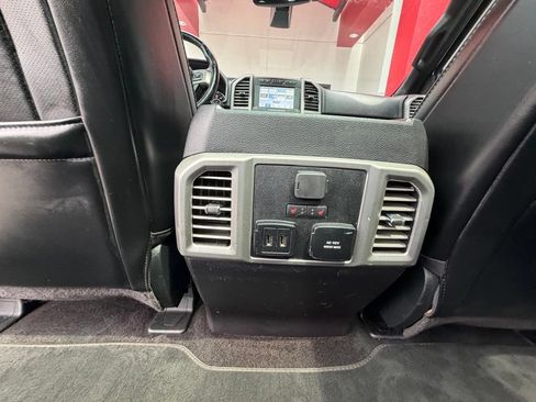 Used 2017 Ford F150 Platinum w/ Equipment Group 701A Luxury AWD/4WD image 39
