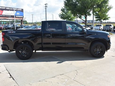 New 2026 Chevrolet Silverado 1500 Custom w/ LPO, Dark Essentials Package AWD/4WD image 4