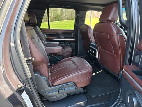 Used 2024 Ford Expedition Max Limited AWD/4WD image 19