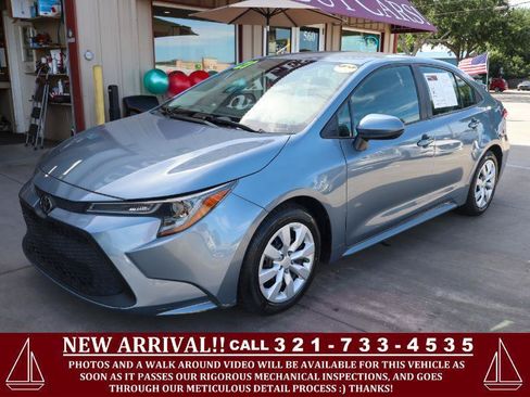 Used 2021 Toyota Corolla LE FWD image 1