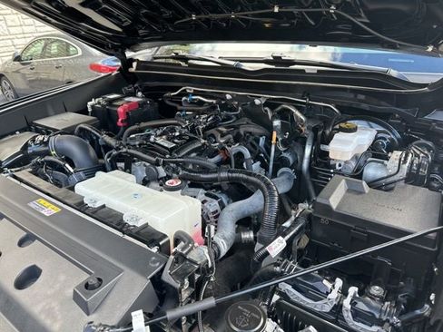 Used 2024 Toyota Tacoma TRD Sport image 39