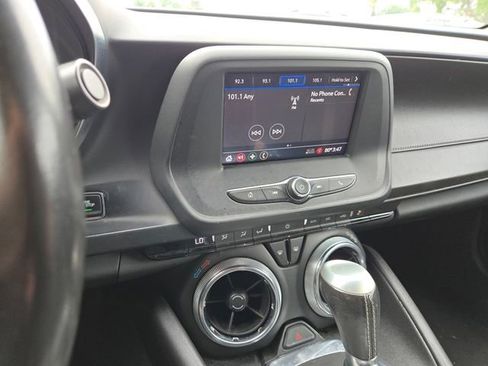 Used 2020 Chevrolet Camaro LT RWD image 15
