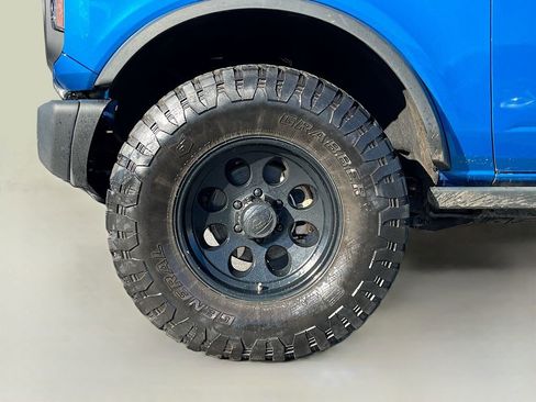 Used 2023 Ford Bronco Black Diamond w/ Sasquatch Package AWD/4WD image 30