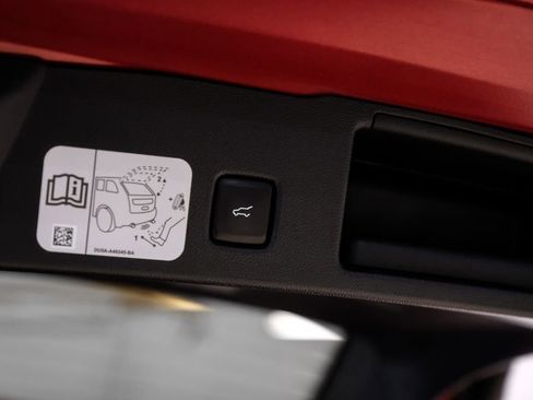 Used 2020 Ford Escape SEL image 51