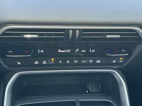 Used 2024 MAZDA CX-90 3.3 Turbo w/ Preferred Package image 24