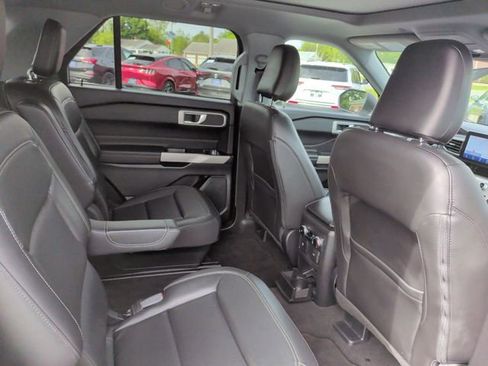 Certified 2023 Ford Explorer XLT w/ Equipment Group 202A AWD/4WD image 17