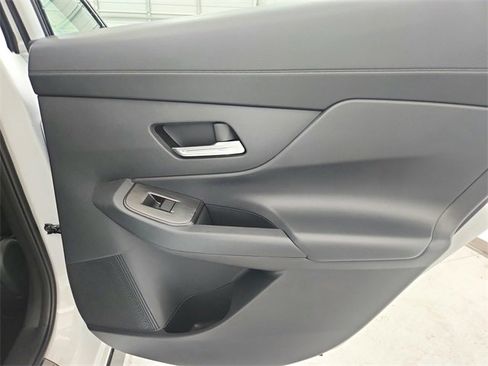 New 2026 Nissan Sentra SR w/ Floor Mat Package image 37