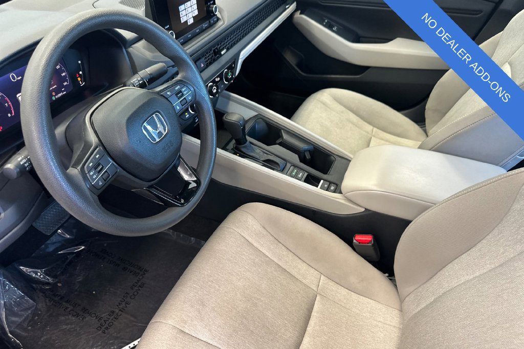 Used 2025 Honda Accord SE image 10