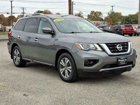 Used 2020 Nissan Pathfinder S image 3