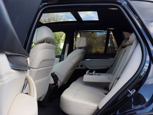 Used 2018 BMW X5 xDrive40e image 13