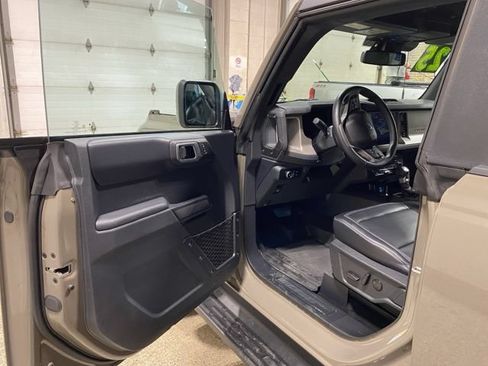 Certified 2025 Ford Bronco Outer Banks AWD/4WD image 11