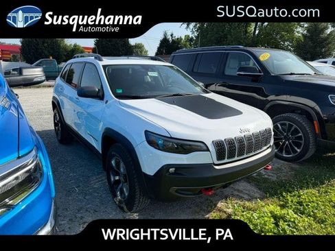 Used 2019 Jeep Cherokee Trailhawk AWD/4WD image 1