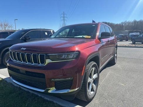 Used 2022 Jeep Grand Cherokee L Limited w/ MOPAR Finishing Package image 4