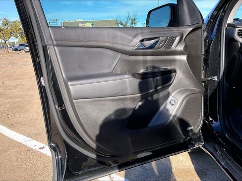 Used 2022 GMC Acadia AT4 w/ Technology Package image 27