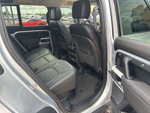Used 2024 Land Rover Defender 110 S image 15