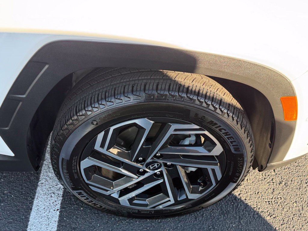 Used 2025 Hyundai Tucson Limited AWD/4WD image 6