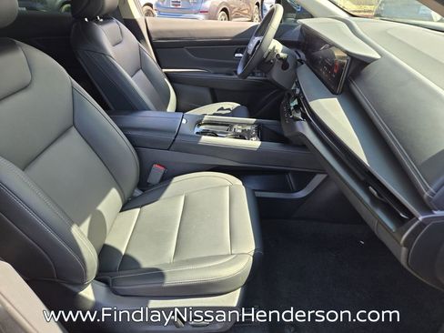 Used 2025 Nissan Murano SV image 16