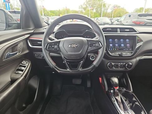 Used 2023 Chevrolet TrailBlazer RS w/ Convenience Package FWD image 14