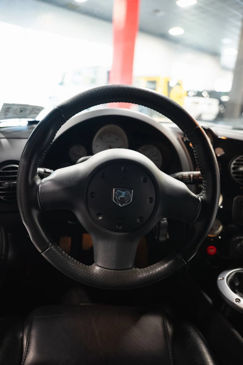 Used 2006 Dodge Viper SRT-10 RWD image 23