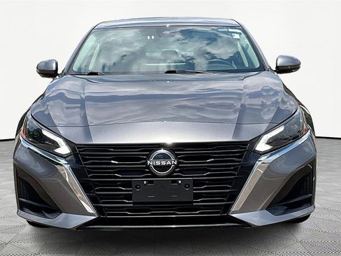 Used 2023 Nissan Altima 2.5 SL image 3