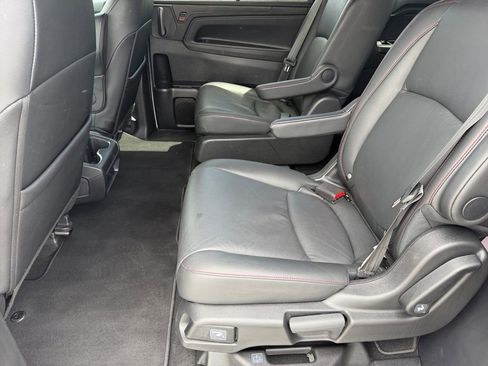 Used 2025 Honda Odyssey Sport-L image 12