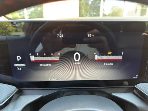 Used 2025 Nissan Kicks SR FWD image 17