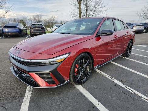 Used 2025 Hyundai Elantra N image 14