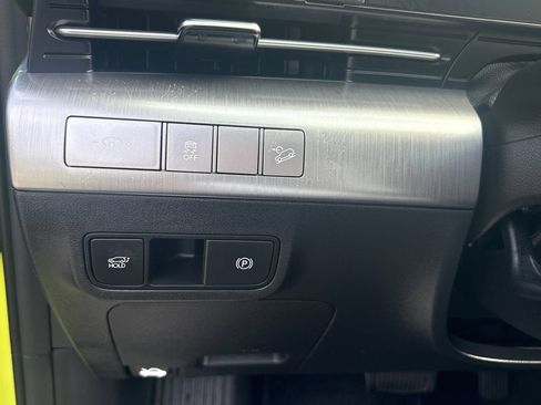 Used 2024 Hyundai Kona Limited AWD/4WD image 29