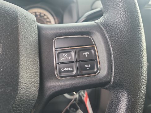 Used 2014 RAM 1500 Express RWD image 25