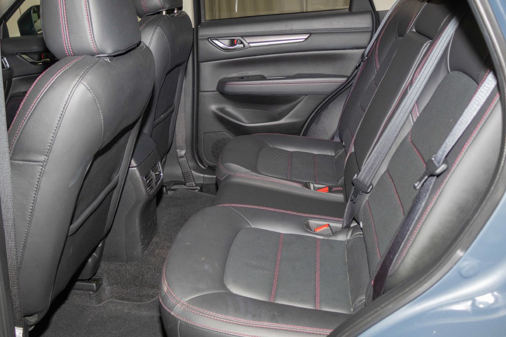 Used 2024 MAZDA CX-5 Carbon Edition AWD/4WD image 12