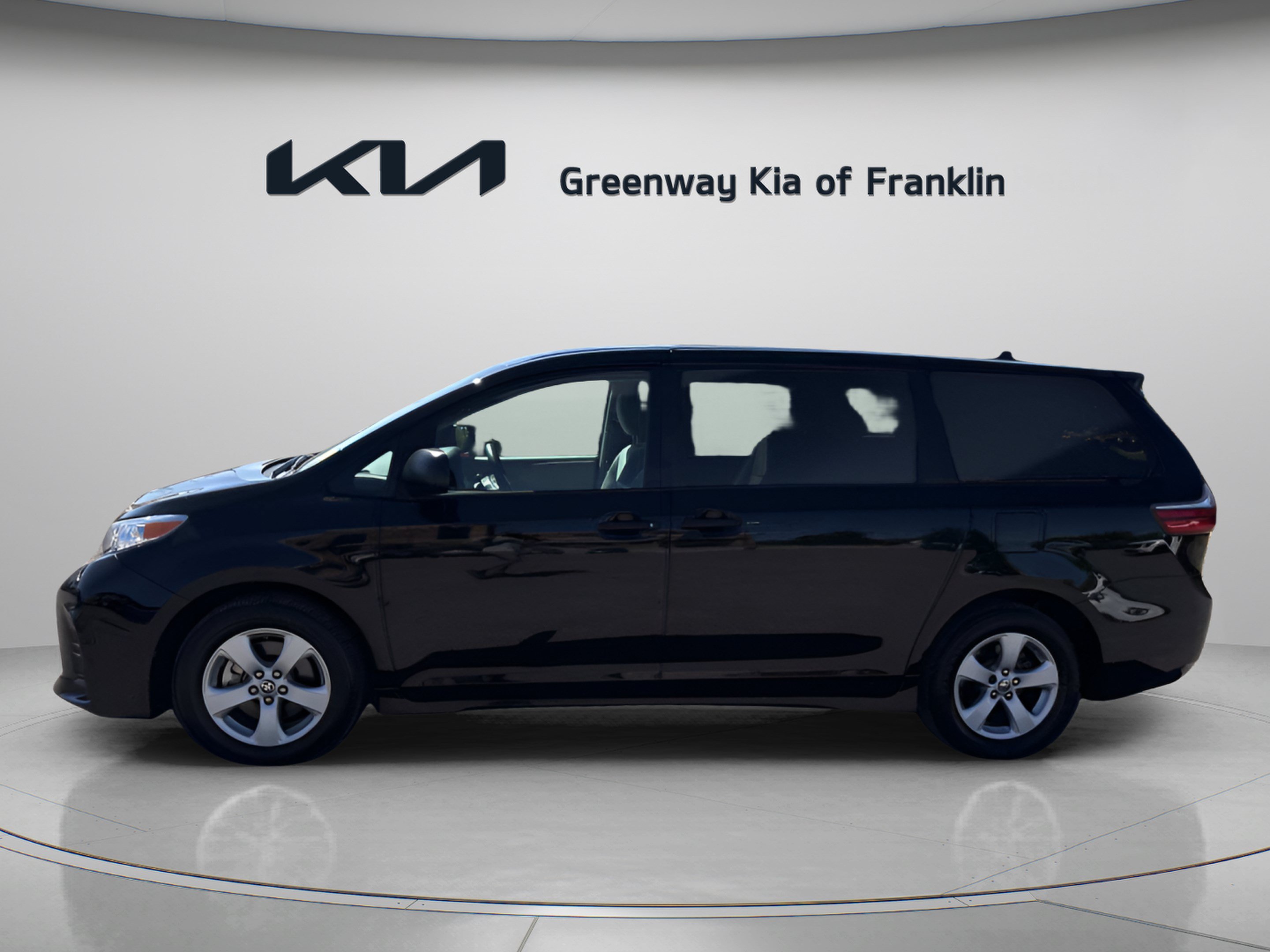 Used 2020 Toyota Sienna L FWD image 4