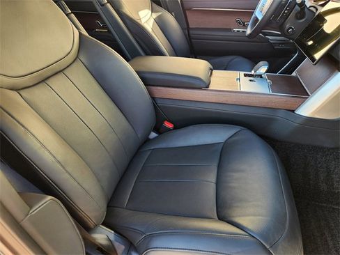 Used 2024 Land Rover Range Rover SE image 14