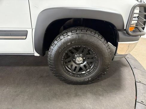 Used 2004 Chevrolet Tahoe 4WD w/ Skid Plate Package image 30